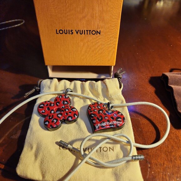 LOUIS VUITTON Stephen Sprouse Red/Back Spotted Stone Enamel Heart Flower Hairtie - Picture 7 of 9